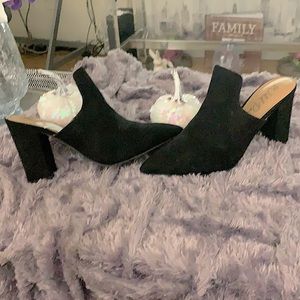 Wild Pair Black Nubuck Leather Mule Sz Women's 10. New original price $60